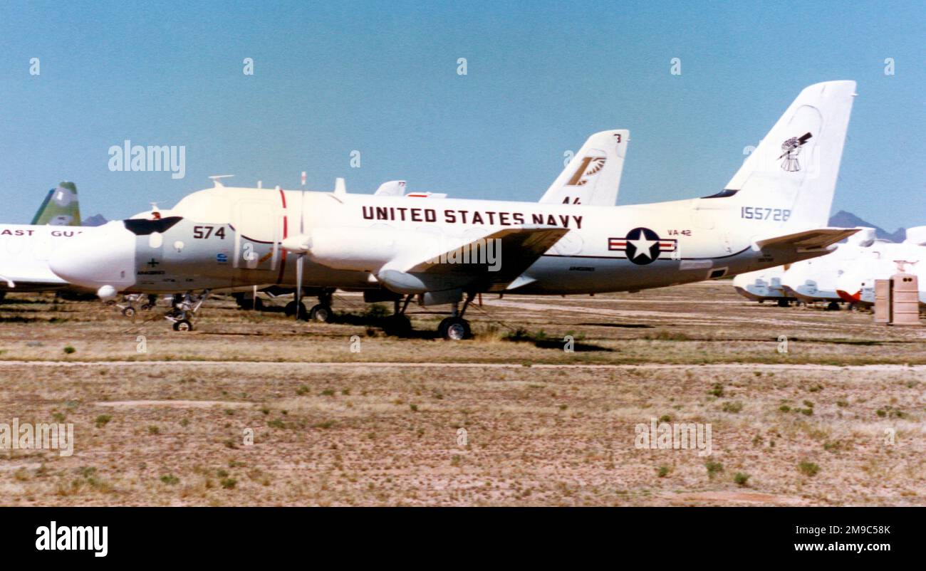 Marine des États-Unis - Grumman TC-4C academe 155728 (msn 185, modèle G-426 Gulfstream I). En entreposage à Davis Monthan AFB, en attente de mise à disposition. Banque D'Images