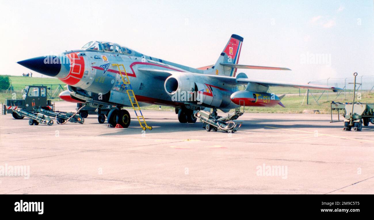 Sud-Aviaton SO.4050 Vautour IIN 348 / F-AZHP (msn 348), exploité par CEV (Centre d'essai en vol) pour les essais de radar et de missile. Banque D'Images