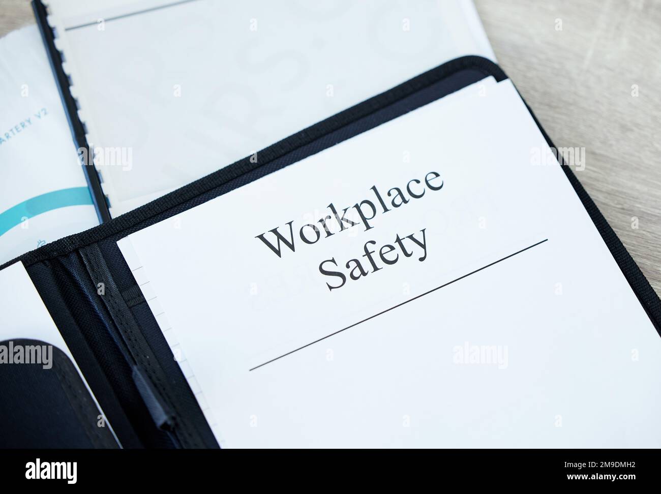 Sécurité au travail 101. Document contenant la sécurité au travail dans un bureau. Banque D'Images