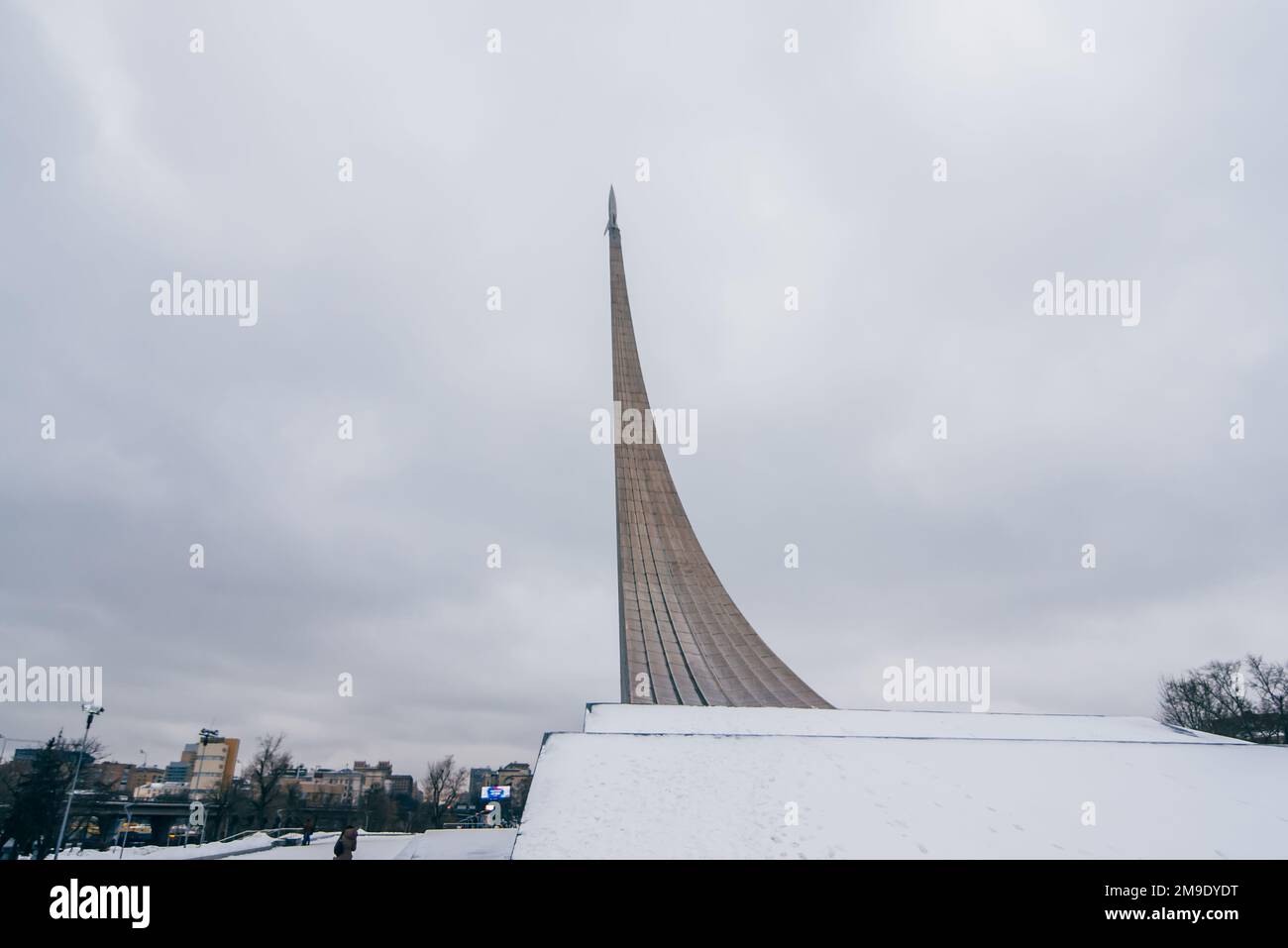 MOSCOU, RUSSIE - 25 DÉCEMBRE 2016 : monument aux conquérants de l'espace à Moscou, Russie. Musée de l'aéronautique à VDNH Banque D'Images