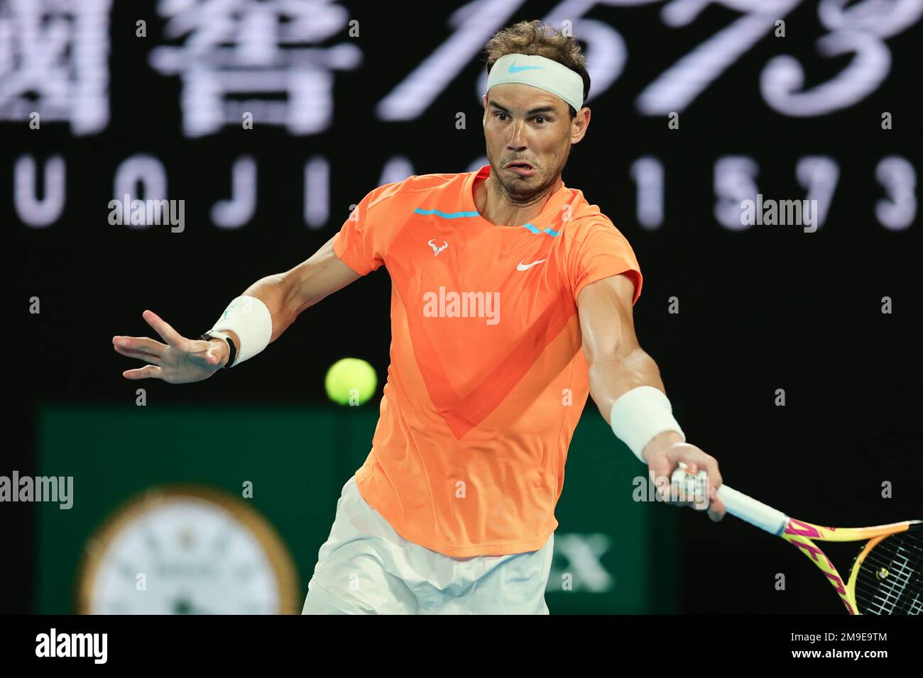 Melbourne, Australie. 18th janvier 2023. Rafael Nadal d'Espagne en action pendant le match de la série 2 entre Rafael Nadal d'Espagne et Mackenzie McDonald des États-Unis jour 3 à l'Open de tennis australien 2023 à Rod laver Arena, Melbourne, Australie le 18 janvier 2023. Photo de Peter Dovgan. Utilisation éditoriale uniquement, licence requise pour une utilisation commerciale. Aucune utilisation dans les Paris, les jeux ou les publications d'un seul club/ligue/joueur. Crédit : UK Sports pics Ltd/Alay Live News Banque D'Images