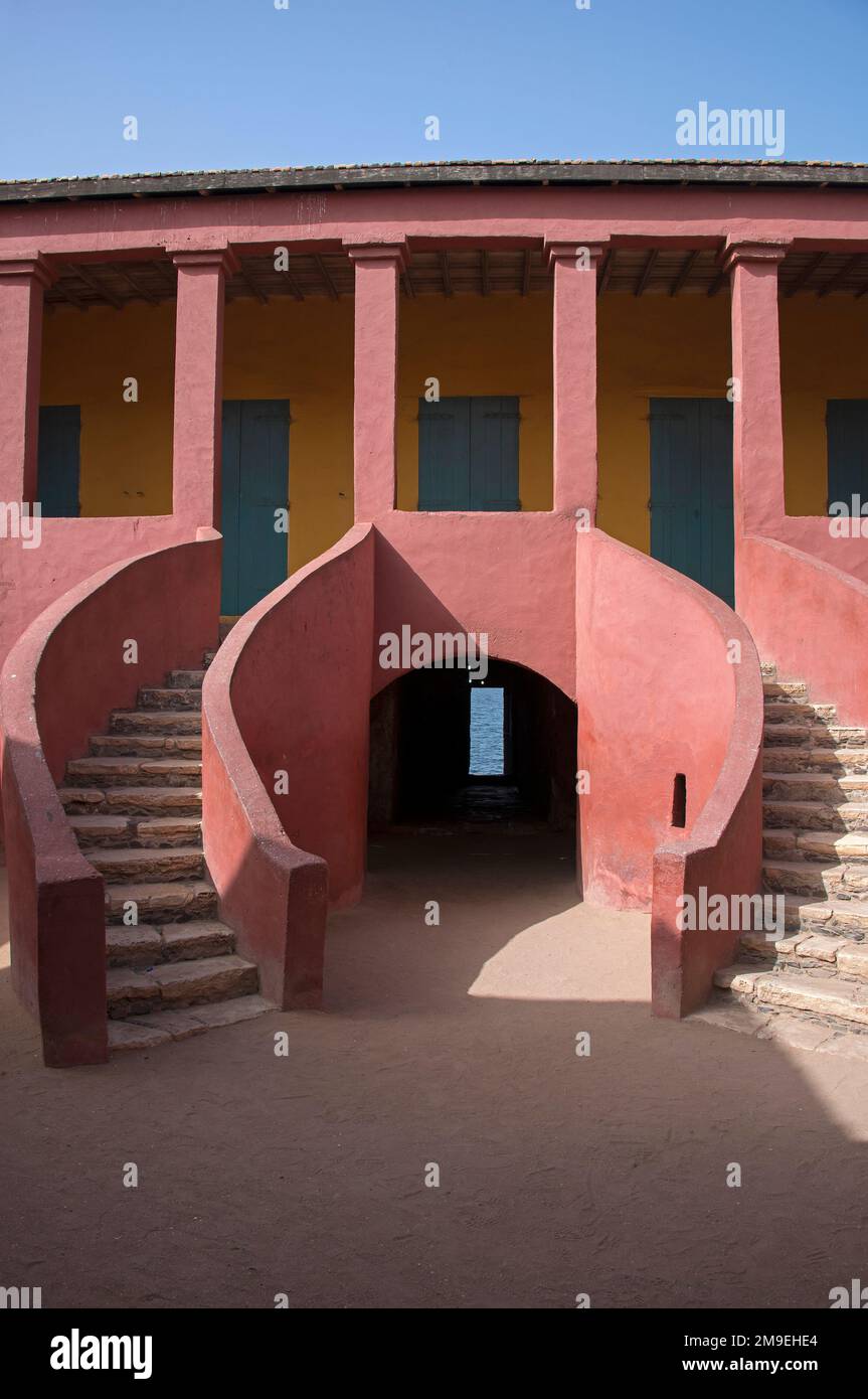 Cour intérieure de la Maison des esclaves sur l'île de Goree à Dakar, Sénégal Banque D'Images