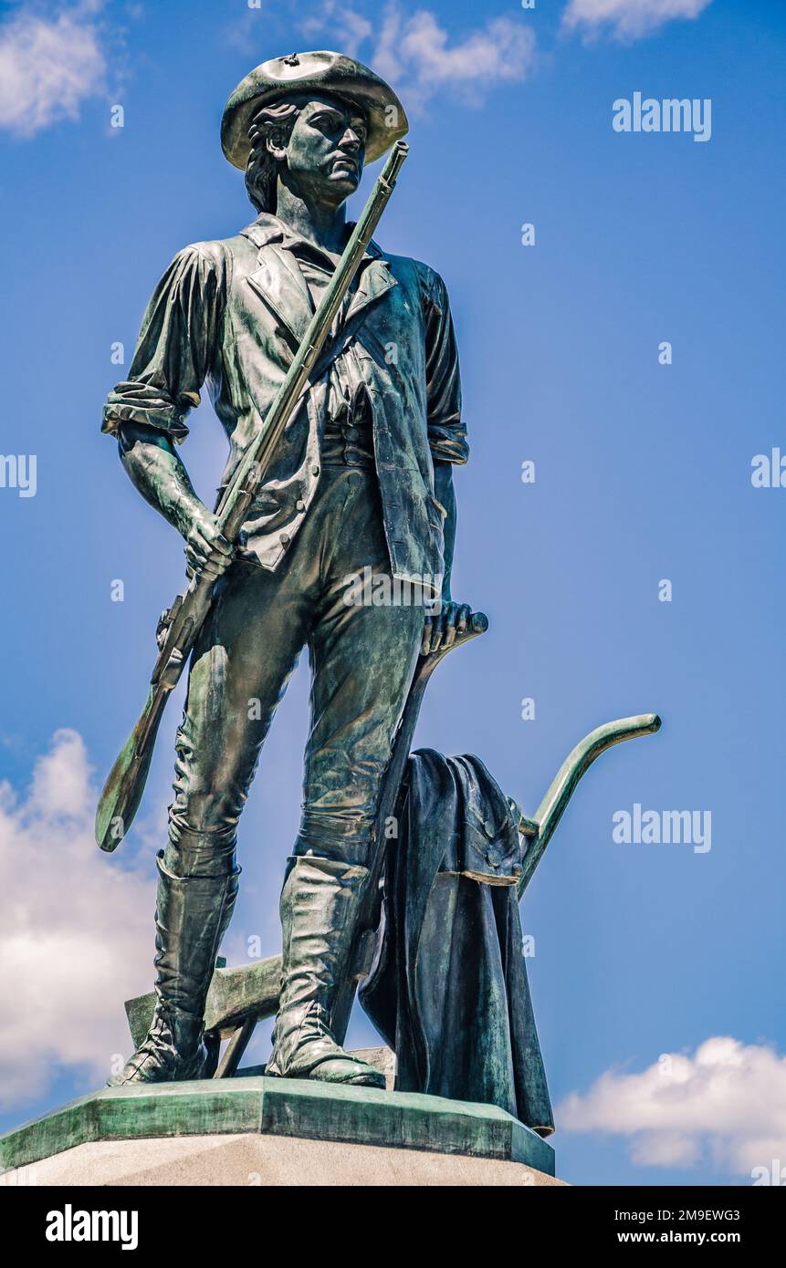 Statue de minute Man au North Bridge au parc historique national de minute Man, Concord, Massachusetts, Nouvelle-Angleterre, États-Unis Banque D'Images