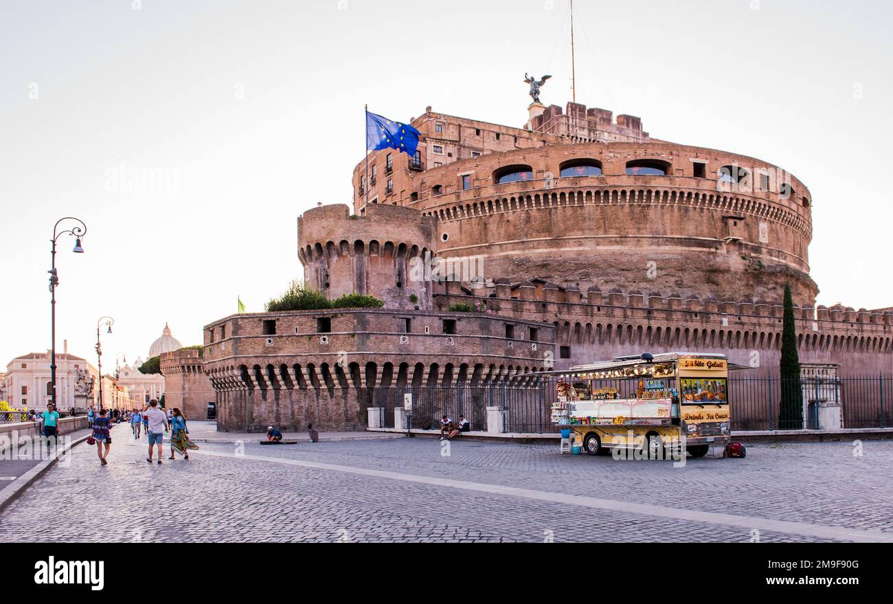 ROME, ITALIE - 29 JUIN 2019 : Castel Sant'Angelo (château Saint Angel) ou mausolée d'Hadrien à Rome, Italie. Banque D'Images