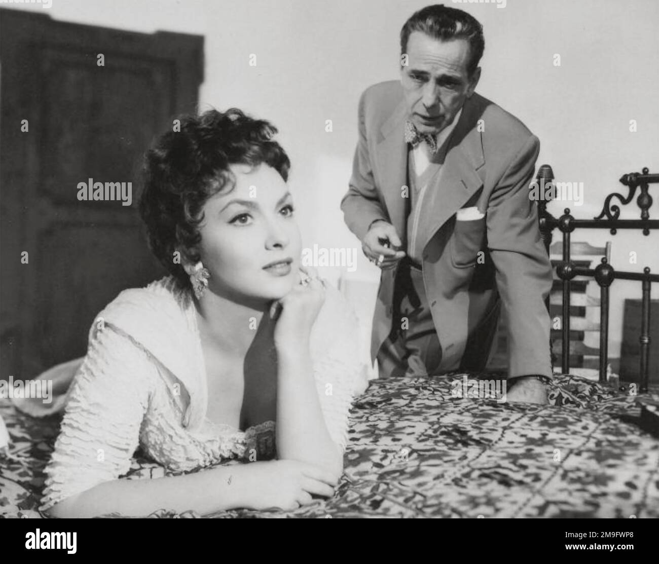 BATTEZ LE FILM DEVIL 1953 United Artists avec Gina Lollobrigida et Humphrey Bogart Banque D'Images