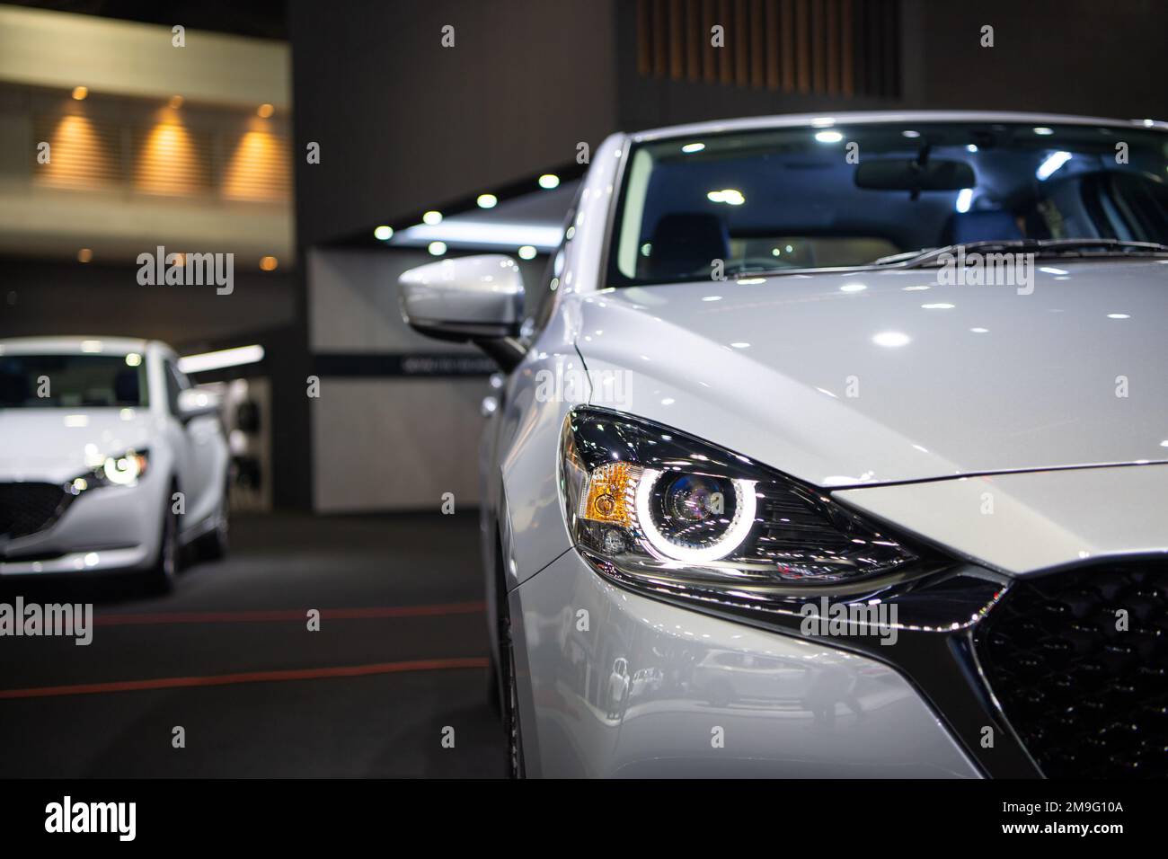 Mazda 2 exposé à l'exposition internationale de l'automobile de Thaïlande 39th 2022 sur 30 novembre 2022 à Nonthaburi, en Thaïlande. Banque D'Images