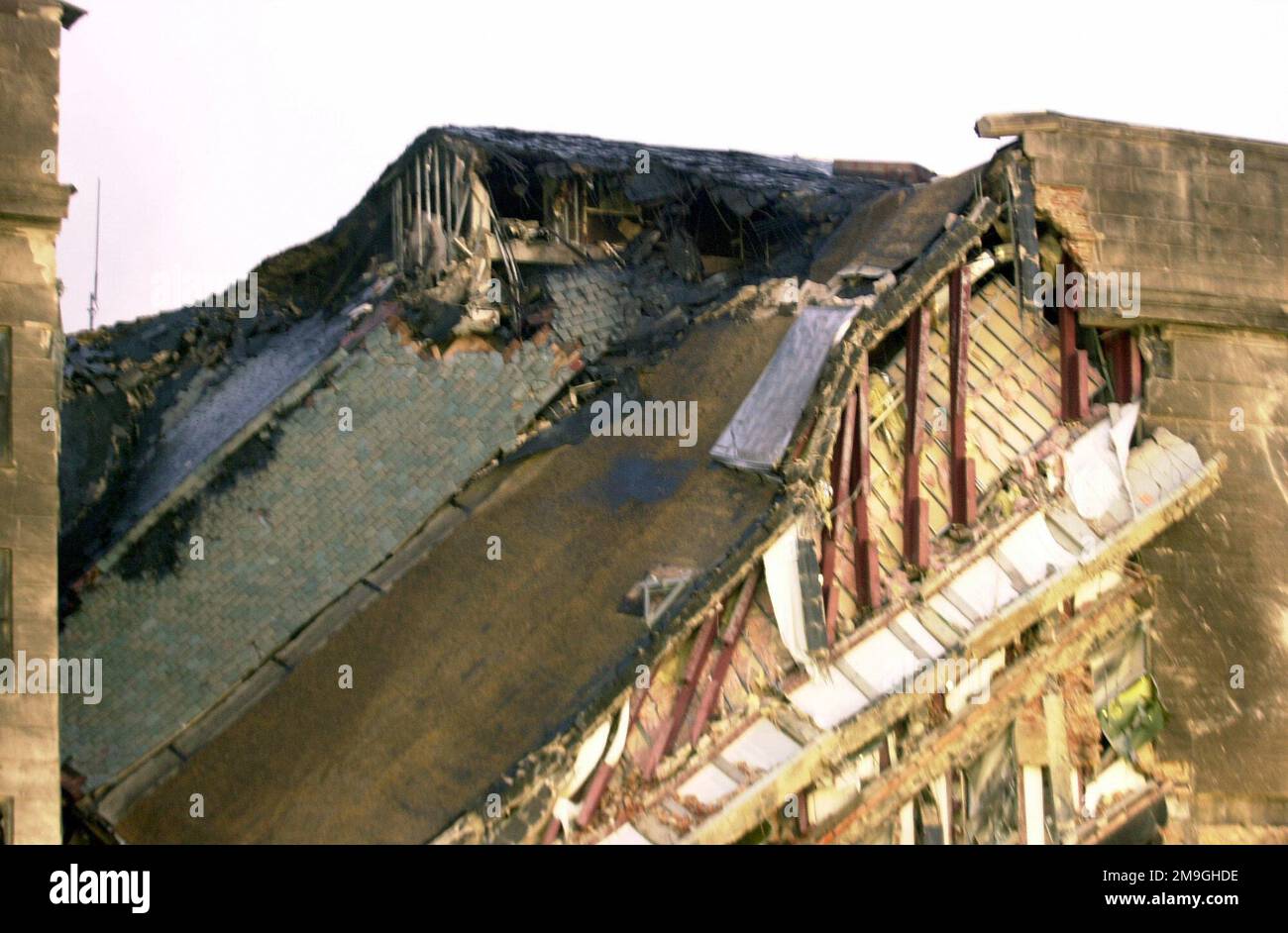 Une partie de la rogue occidentale du bâtiment du Pentagone a été effondrée pendant les attaques de 11 septembre 2001. (Image sous-standard). Base: Pentagone État: District de Columbia (DC) pays: Etats-Unis d'Amérique (USA) Banque D'Images