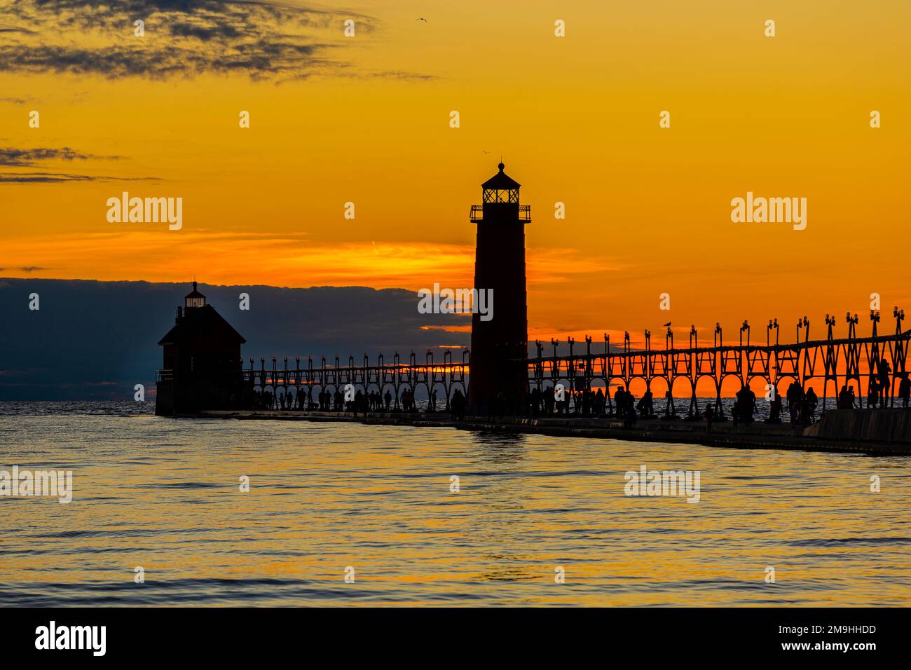 Phare de Grand Haven au coucher du soleil, lac Michigan, Grand Haven, Michigan, États-Unis Banque D'Images