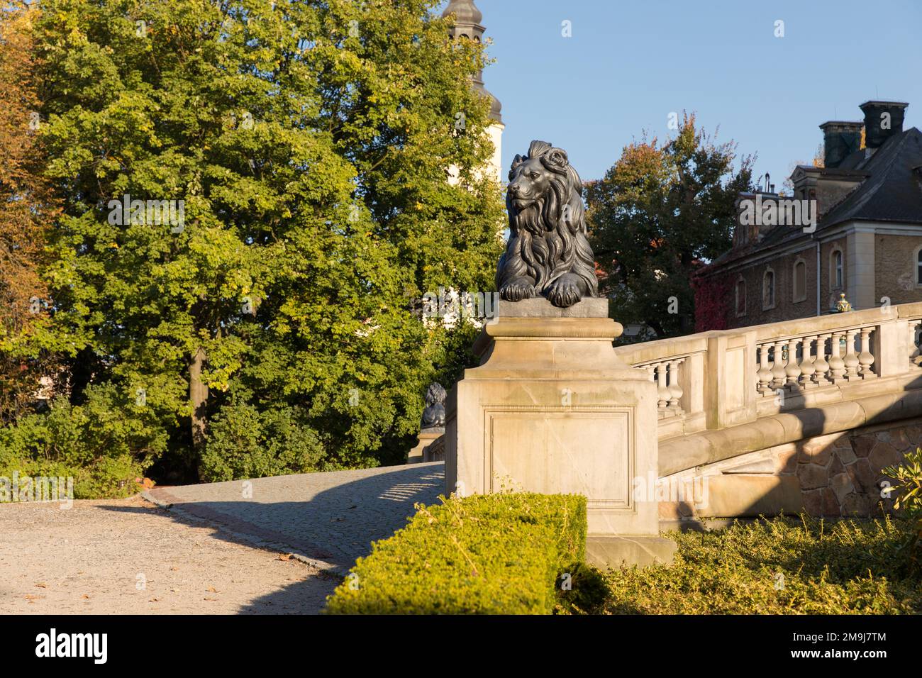 Château en ville Katowice en Pologne. Un ornement en forme d'un lion en