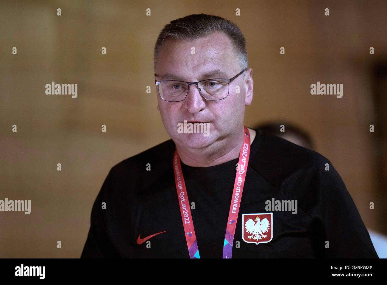 Poland's head coach Czeslaw Michniewicz arrives for a press conference in Doha, Qatar, Saturday, Dec. 3, 2022, on the eve of the World Cup soccer match between France and Poland. (AP Photo/Christophe Ena) Banque D'Images