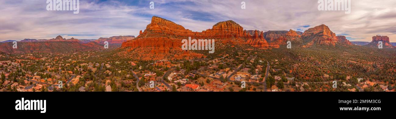 Paysage de montagne, Cathedral Rock, Sedona, Arizona, États-Unis Banque D'Images