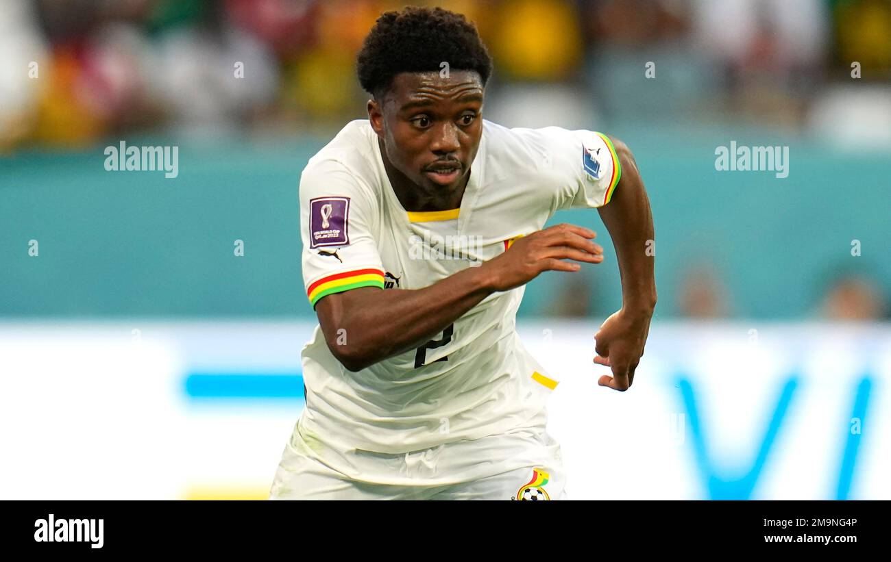 Ghana's Tariq Lamptey in action during the World Cup group H soccer match between South Korea and Ghana, at the Education City Stadium in Al Rayyan, Qatar, Monday, Nov. 28, 2022. (AP Photo/Julio Cortez) Banque D'Images