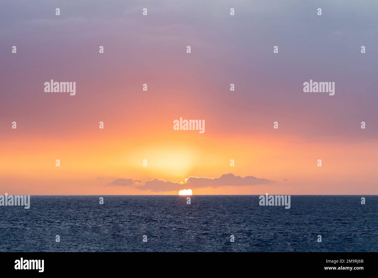 Coucher de soleil sur l'océan. Hawaï, la grande île Banque D'Images