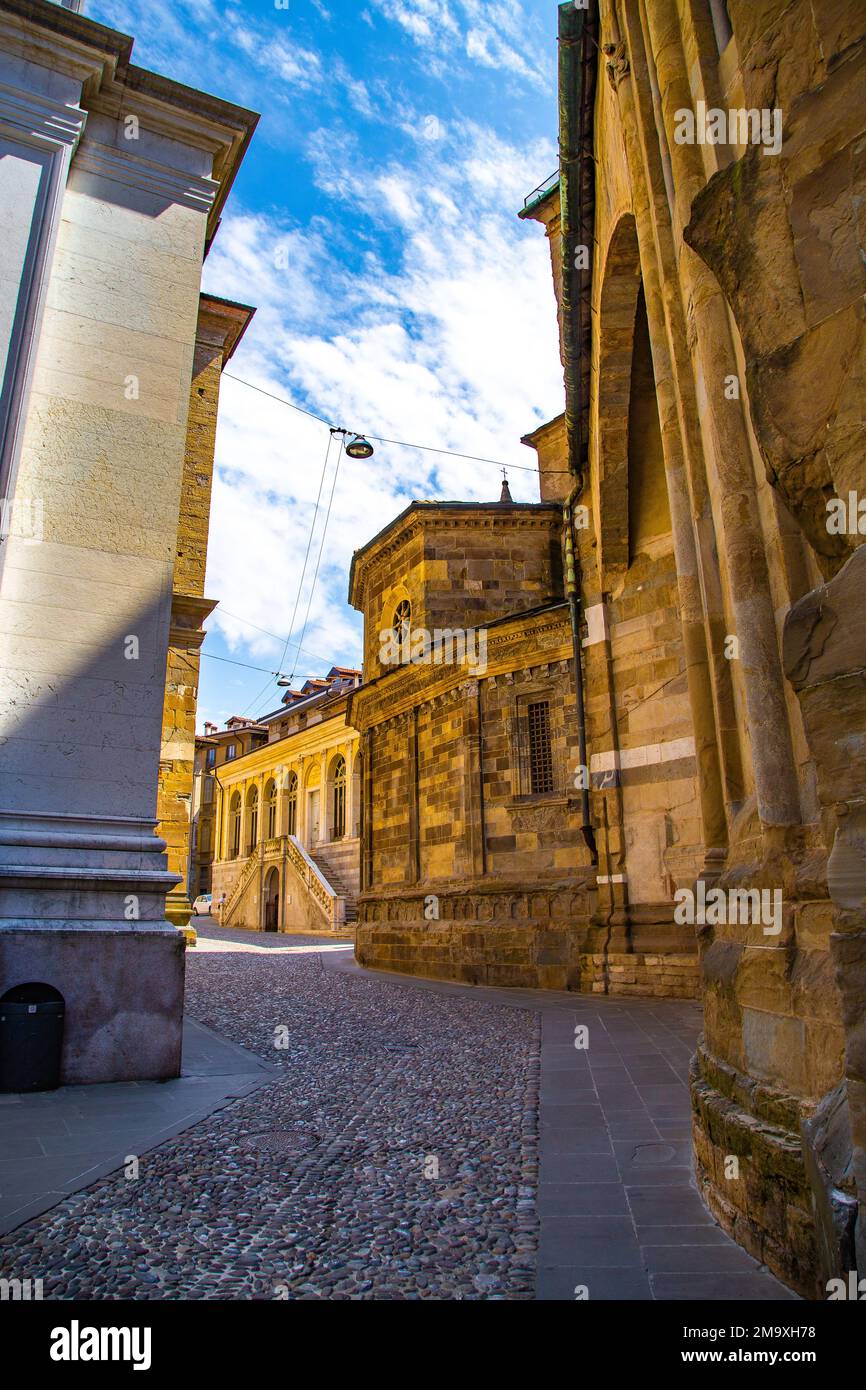 Cathédrale Duomo de Bergame ou Cathédrale Duomo di Bergame e Battistero en Lombardie, Italie Banque D'Images