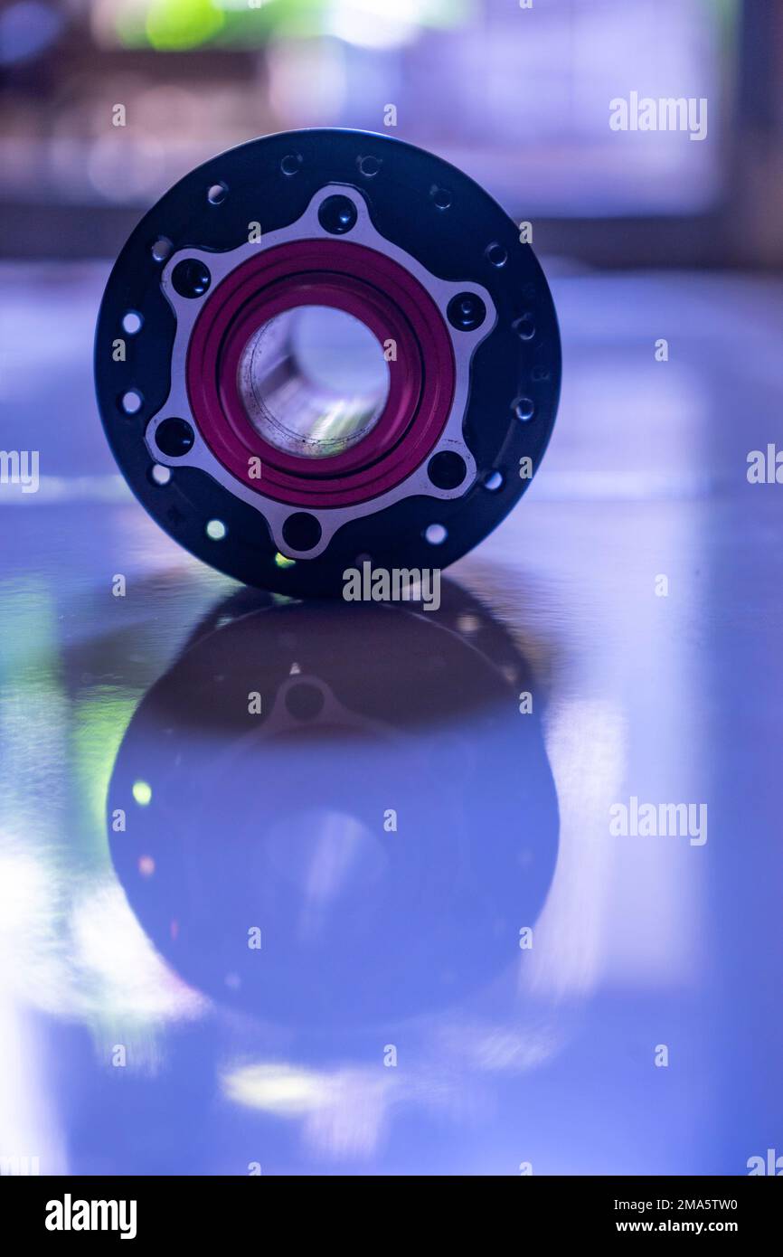 Bleu rose violet nuances de couleur avec réflexion des parties de vélo Banque D'Images