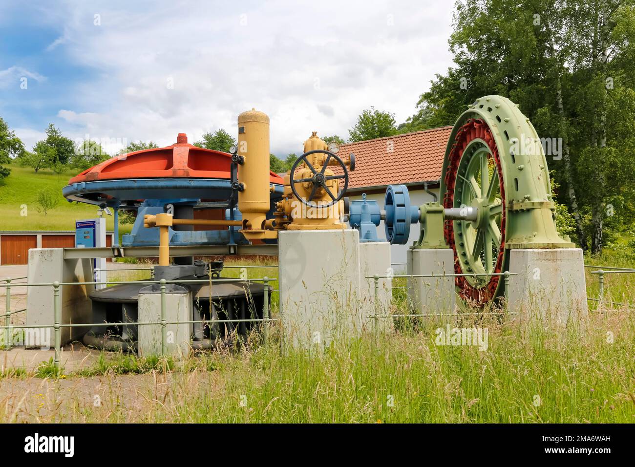 Ancienne centrale hydroélectrique, pièce de musée d'Untertuerkheim sur le circuit du réservoir de Gllems, production d'électricité, hydroélectrique Banque D'Images