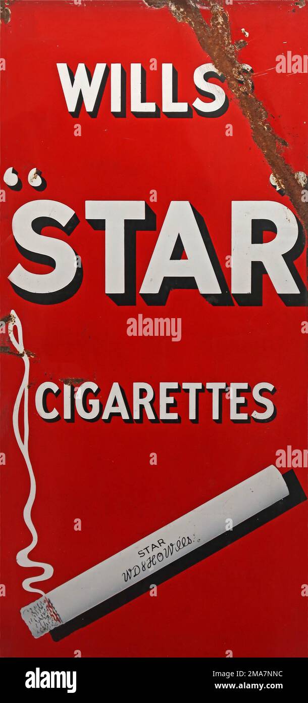 Affiche en émail pour cigarettes en étoile Wills, rouille. Publicité fumer en 1950s Grande-Bretagne Banque D'Images