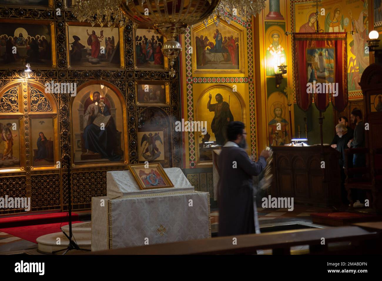 26.05.2016, Croatie, Zagreb, Zagreb - Pape à encens, Service orthodoxe serbe. 00A160526D007CAROEX.JPG [VERSION DU MODÈLE : NON, VERSION DU MODÈLE : NON (C) C Banque D'Images