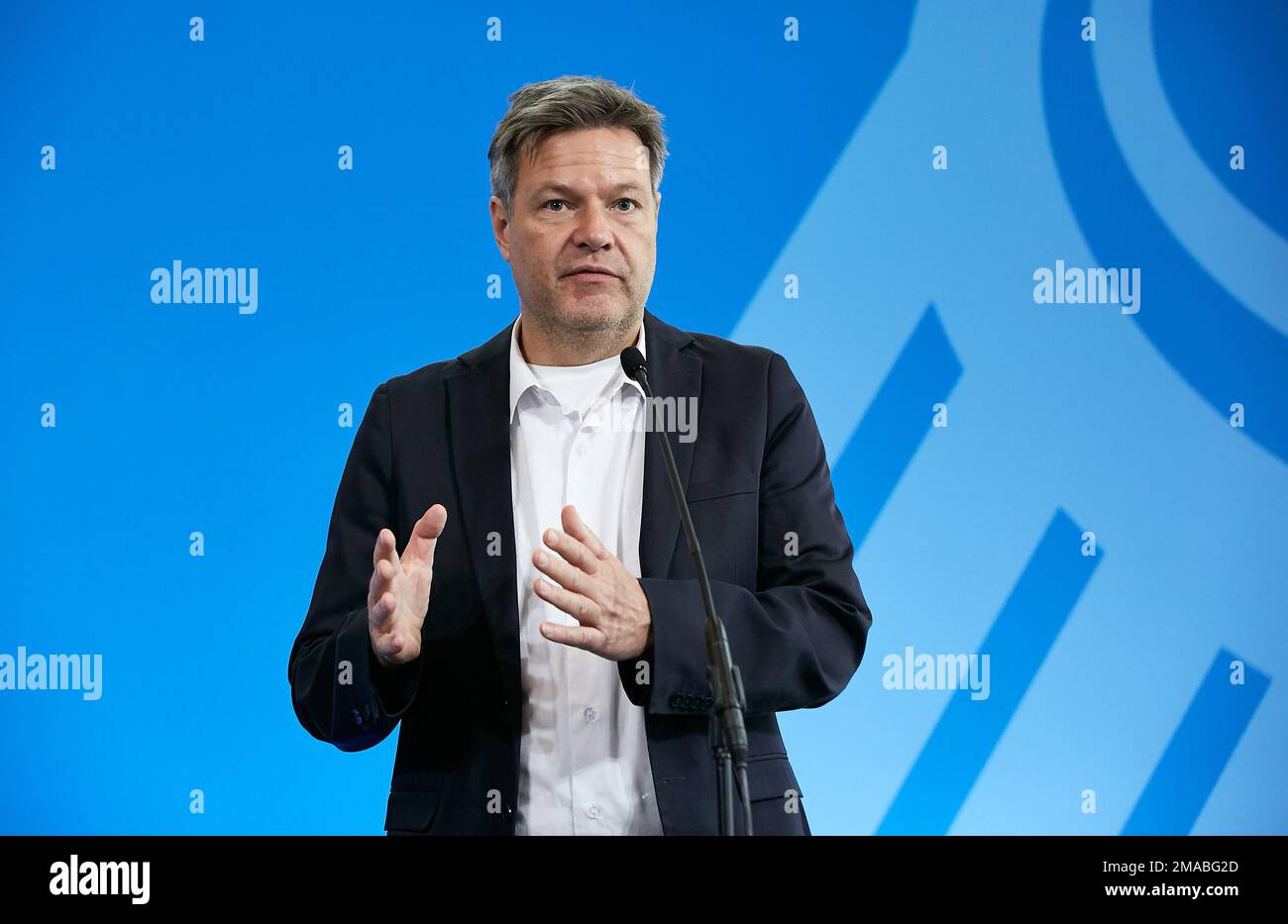 30.11.2022, Allemagne, Berlin, Berlin - le ministre fédéral de l'économie Robert Habeck lors de la conférence de presse sur la loi sur l'immigration des travailleurs qualifiés. 00R2 Banque D'Images