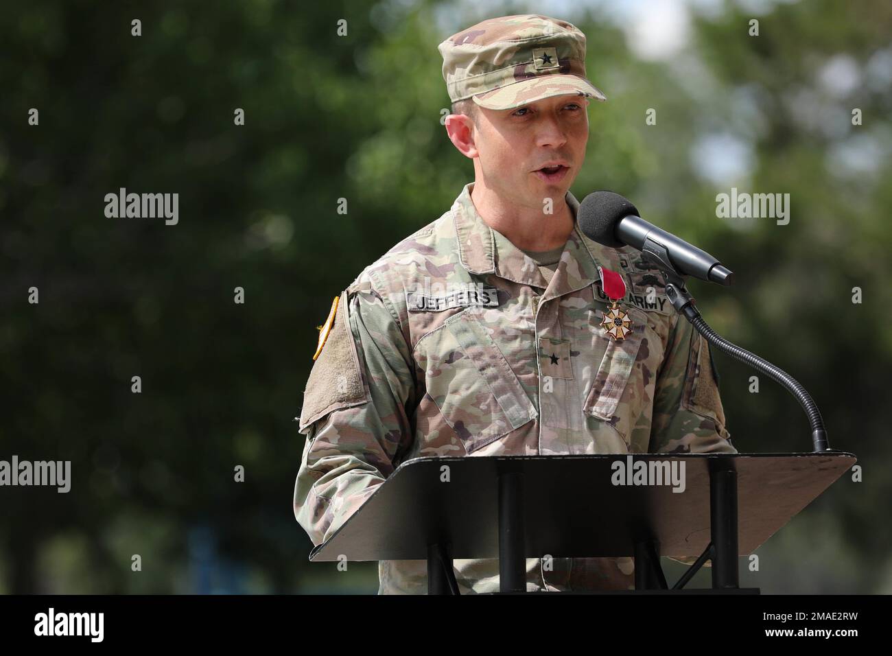 Brig. Le général Jasper Jeffers, commandant général adjoint de la division d'infanterie 3rd, s'adresse aux participants lors de sa cérémonie d'adieu à fort Stewart, en Géorgie, au 26 mai 2022. Jeffers a assumé le rôle de DCG-M en juillet 2021. Banque D'Images