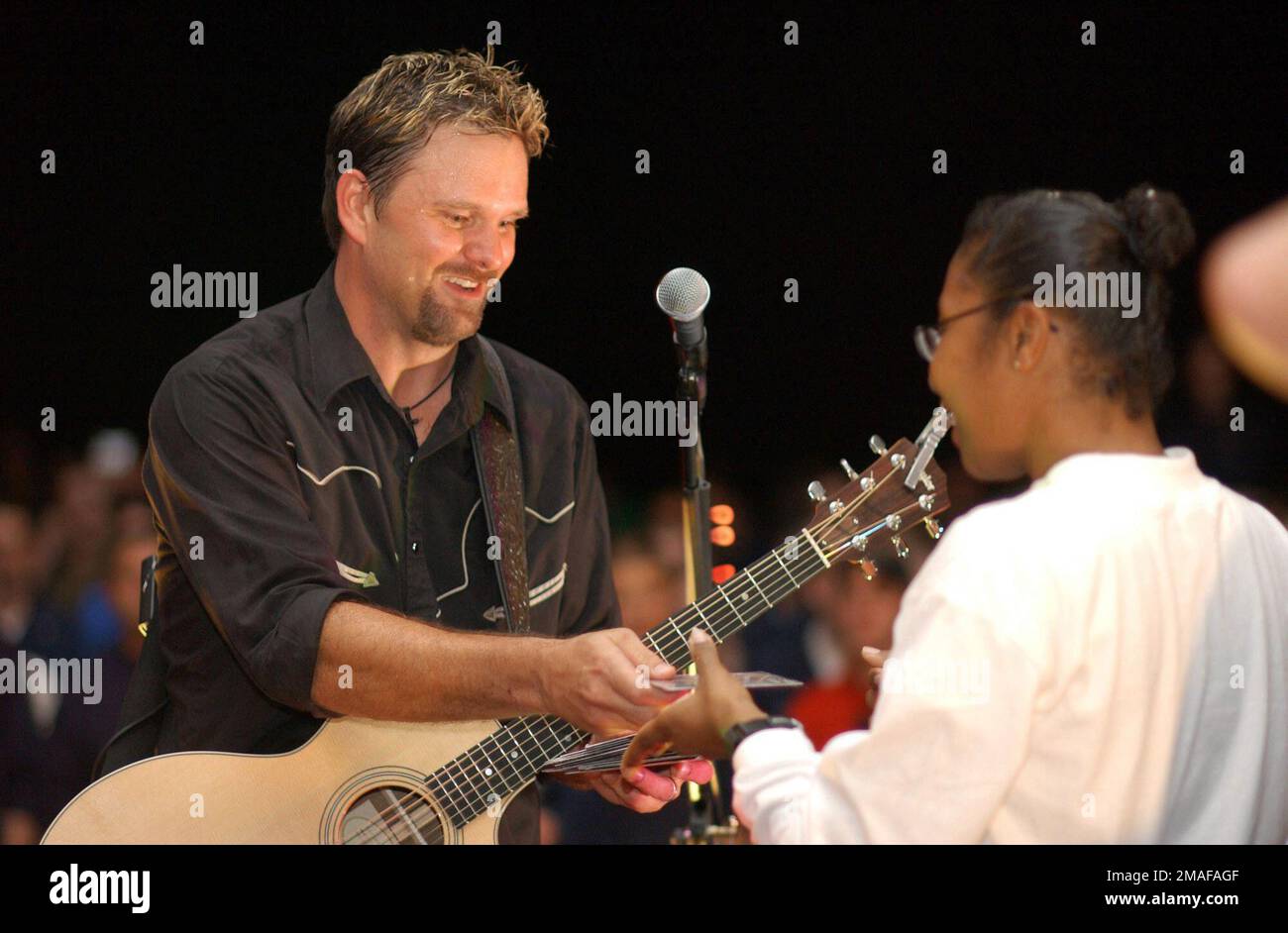 060501-N-4776G-325. Base : USS Ronald Reagan (CVN 76) Banque D'Images