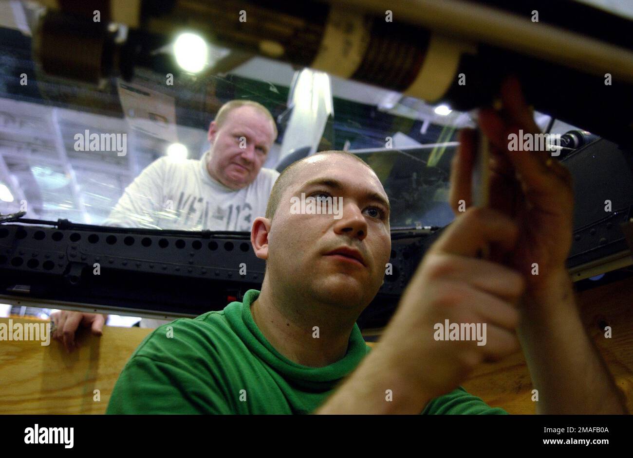 060501-N-4776G-025. Base : USS Ronald Reagan (CVN 76) Banque D'Images
