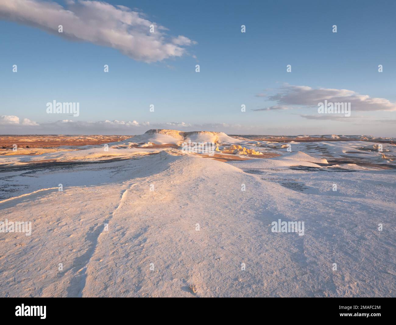 Le paysage de la montagne de neige, désert blanc, Egypte. Banque D'Images