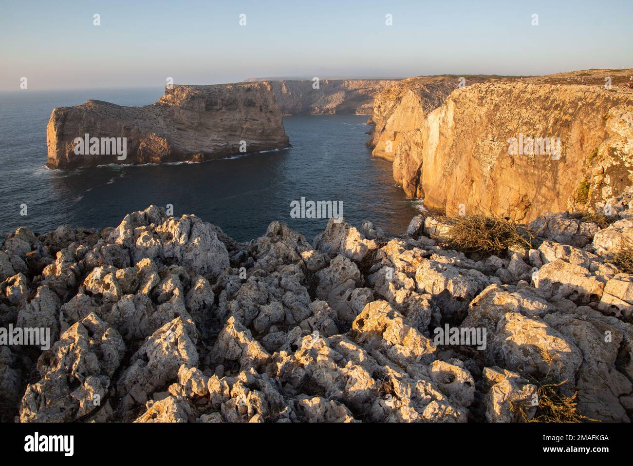 Falaises au cap de St Vincents ; Algarve, Portugal Banque D'Images