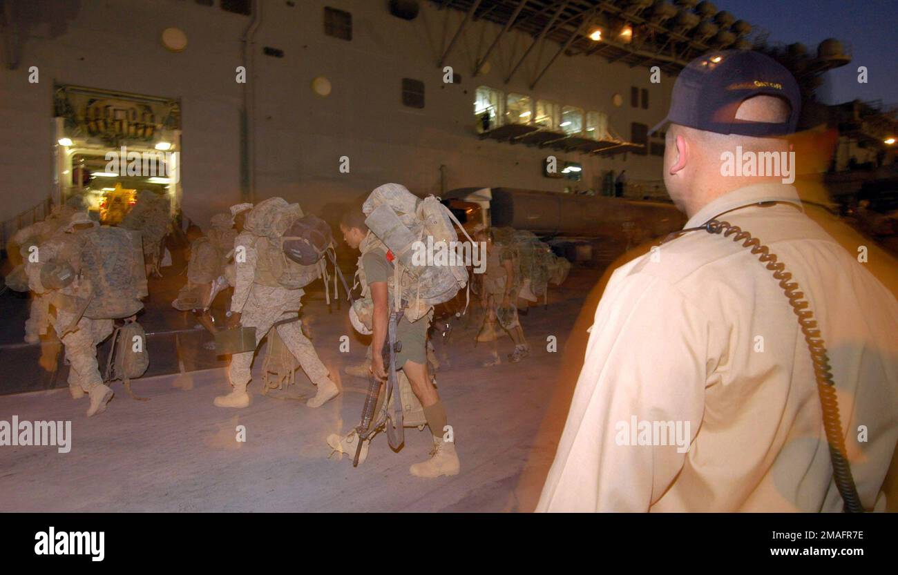 060717-N-6403R-077. Pays: Mer Rouge Banque D'Images