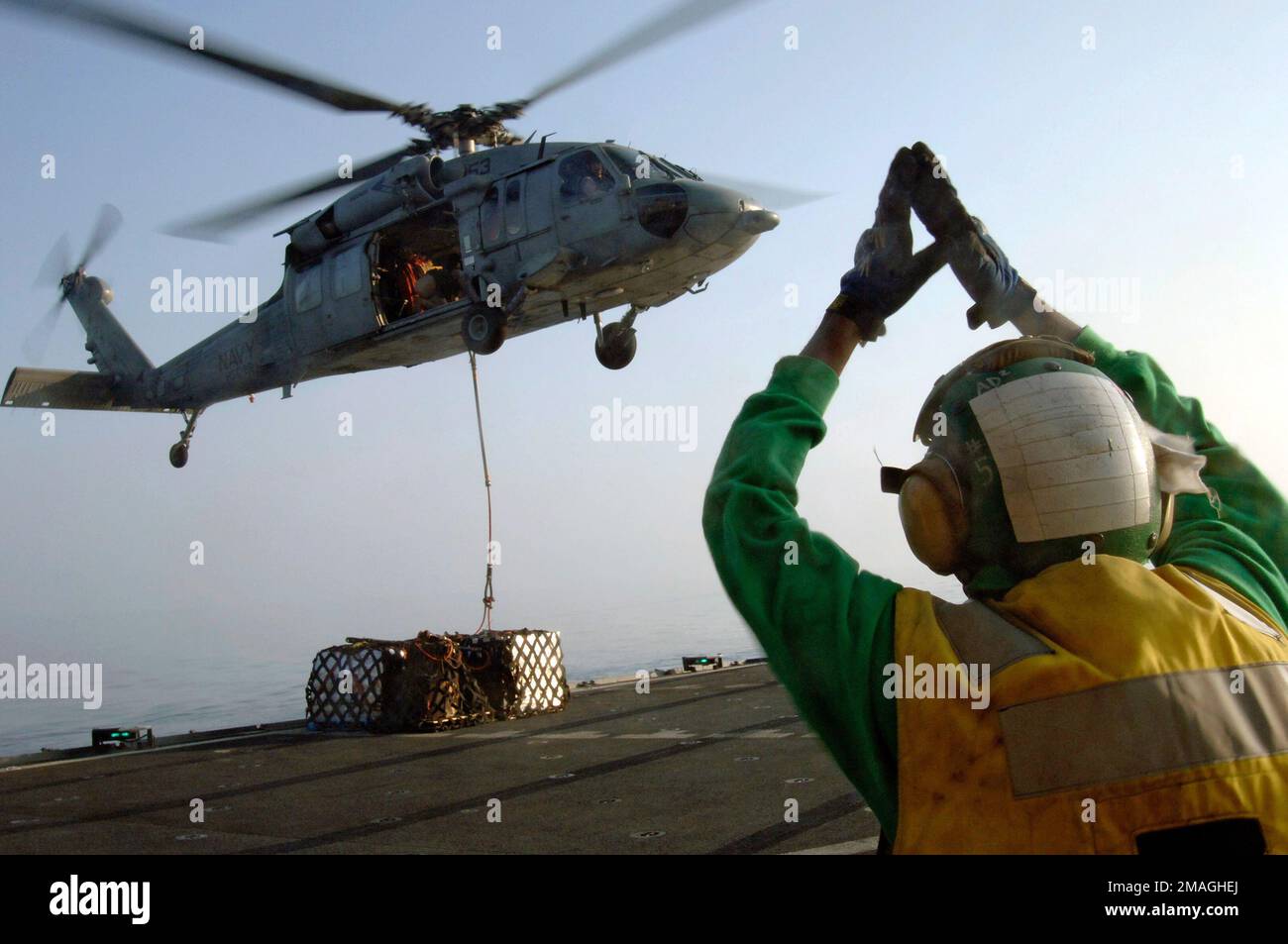 061118-N-8148A-116. Base: Mer d'Arabie Banque D'Images