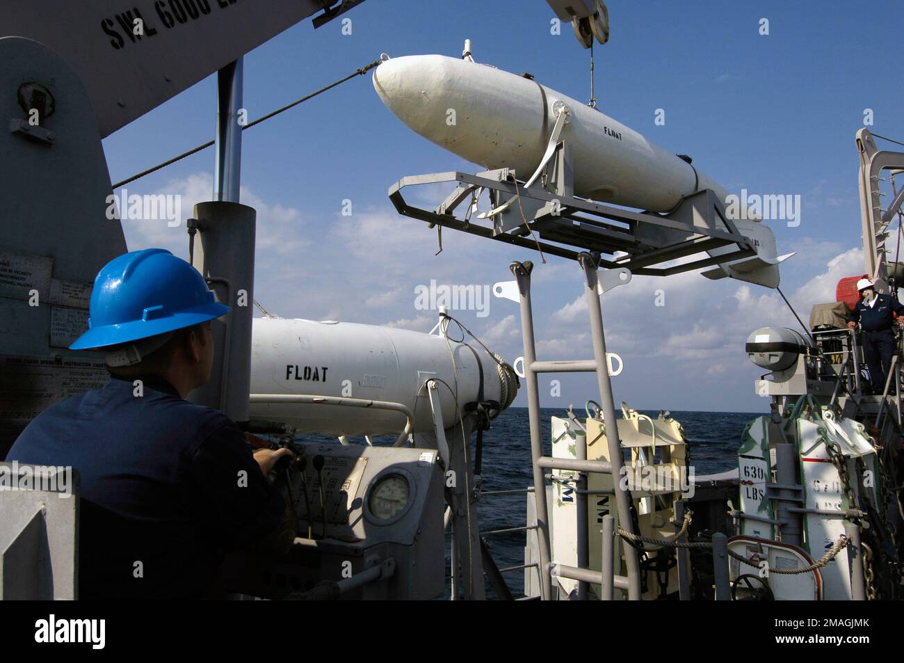 061202-N-5555T-018. Base : USS ardent (MCM 12) Banque D'Images