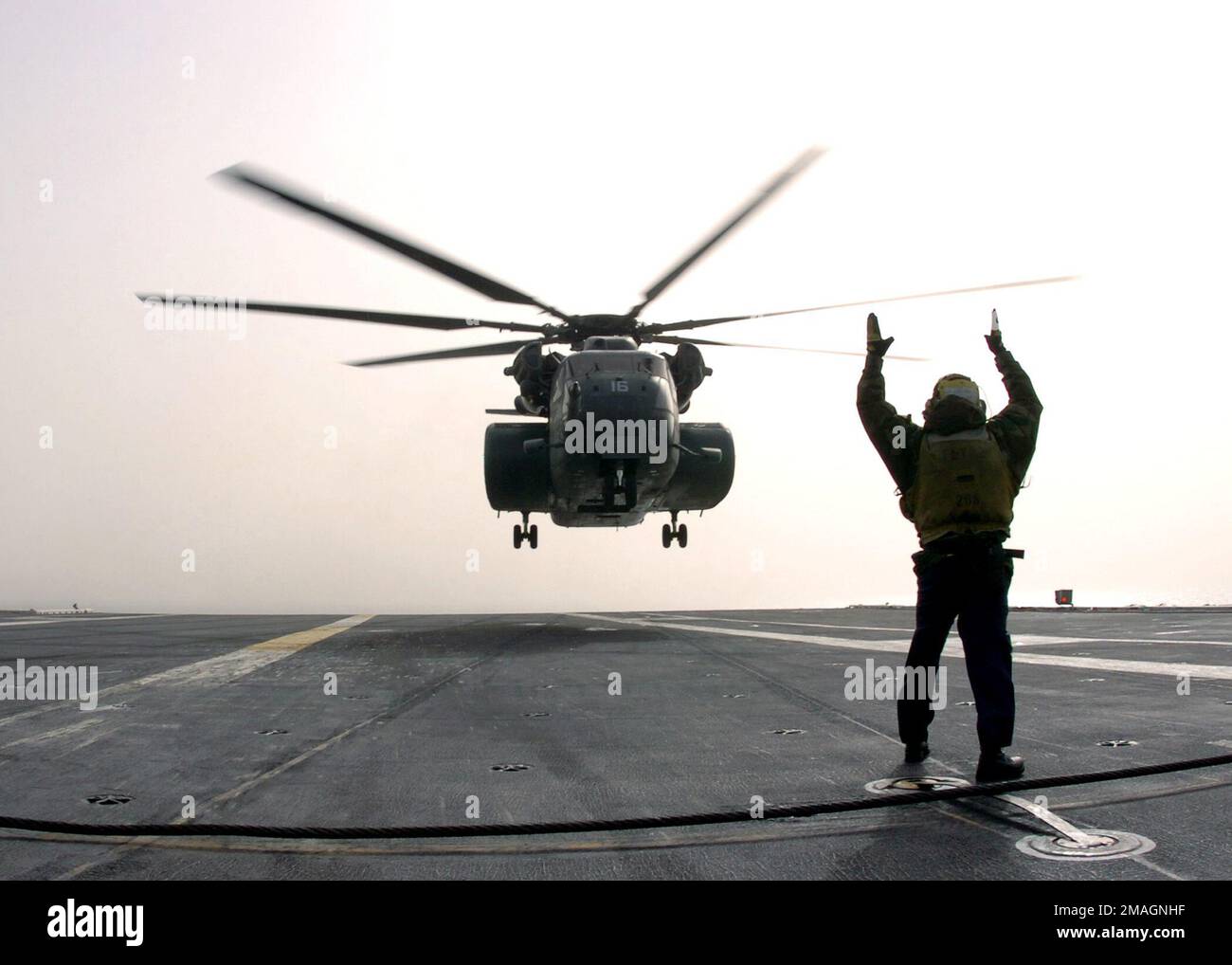 061218-N-8907D-002. Base: Mer d'Arabie Banque D'Images