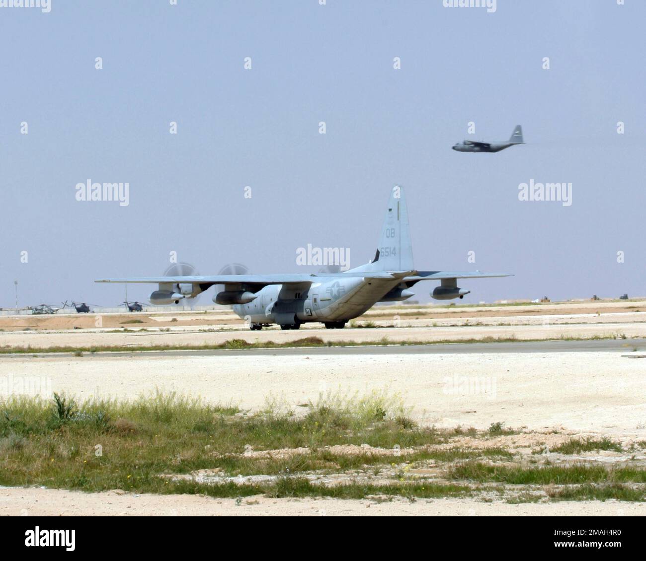 070321-M-2166H-081. Objet opération/série: BASE DE LIBERTÉ IRAQUIENNE: Base aérienne Al Asad État: Al Anbar pays: Irak (IRQ) scène Major Commandement montré: 2D MAW Banque D'Images