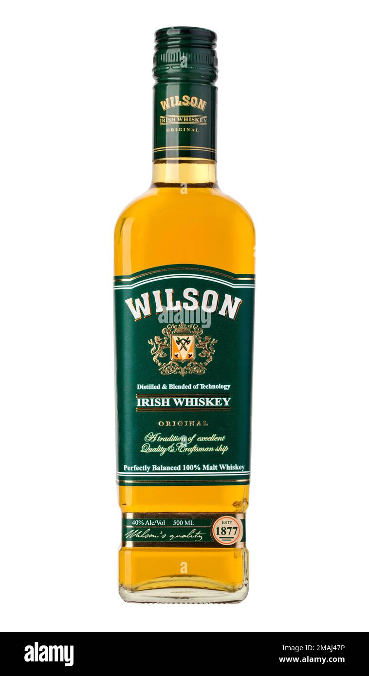 CHISINAU, MOLDAVIE - 25 décembre 2015 : WHISKY MÉLANGÉ WILSON. Whisky créé dans un style irlandais classique. Le mélange parfaitement équilibré est composé d'ambre clair Banque D'Images