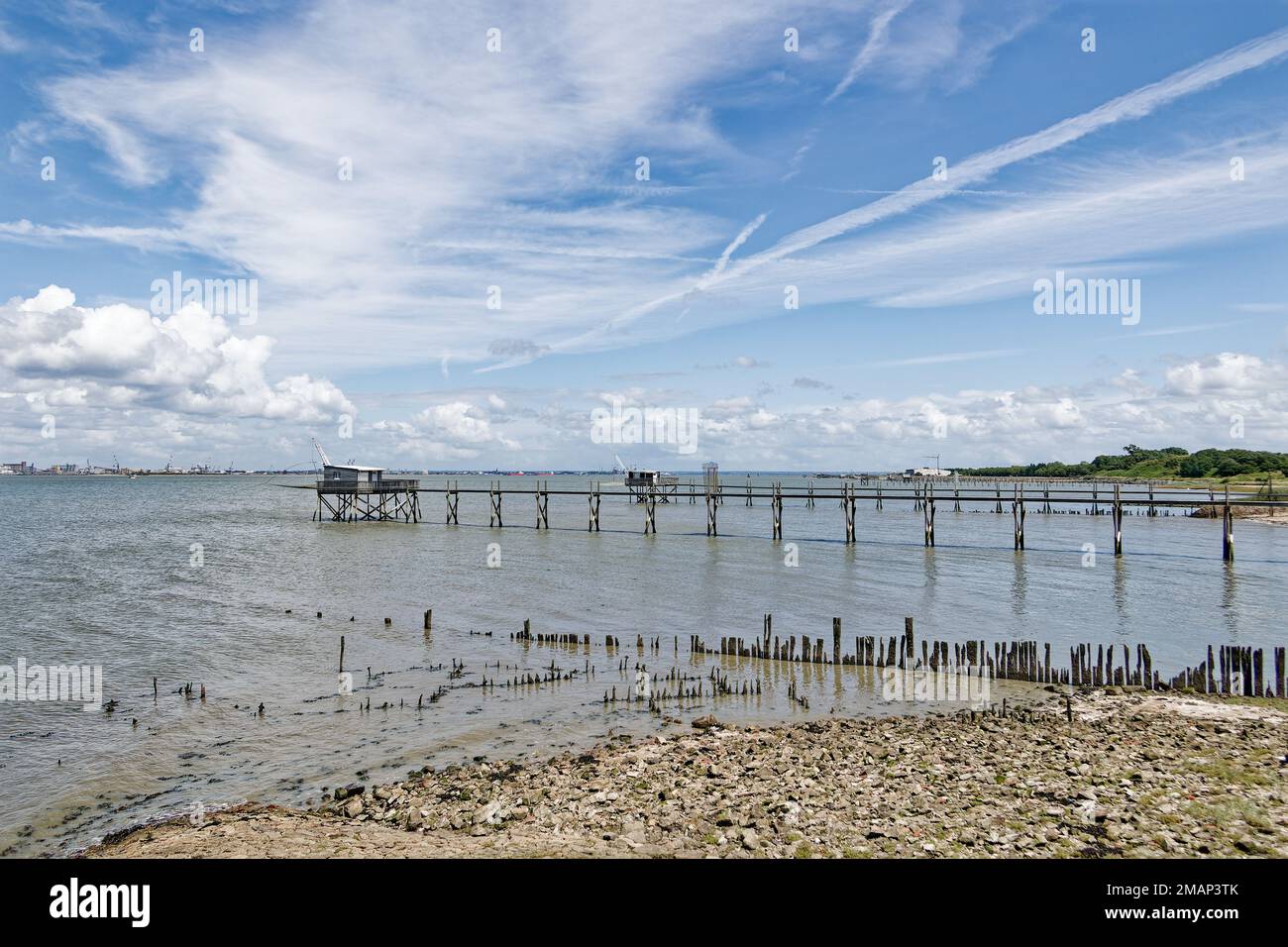 Les pêcheries de Saint-Brevin-les-Pins, situées sur l'estuaire de la Loire, France. Crédit: MLBARIONA/Alamy stock photo Banque D'Images