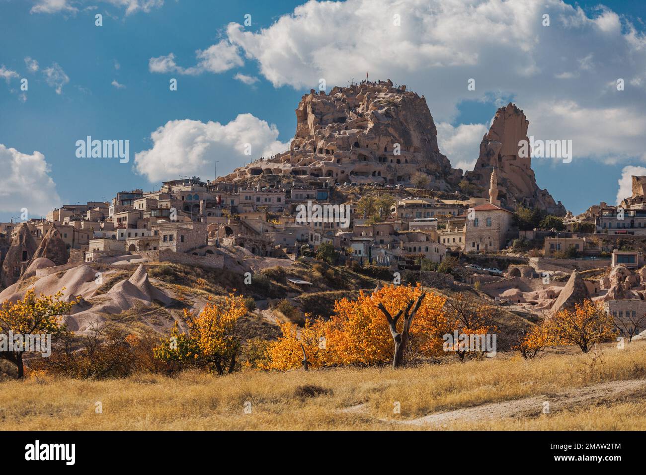 Château et ville d'Uchisar, Cappadoce, Anatolie centrale Turquie Banque D'Images