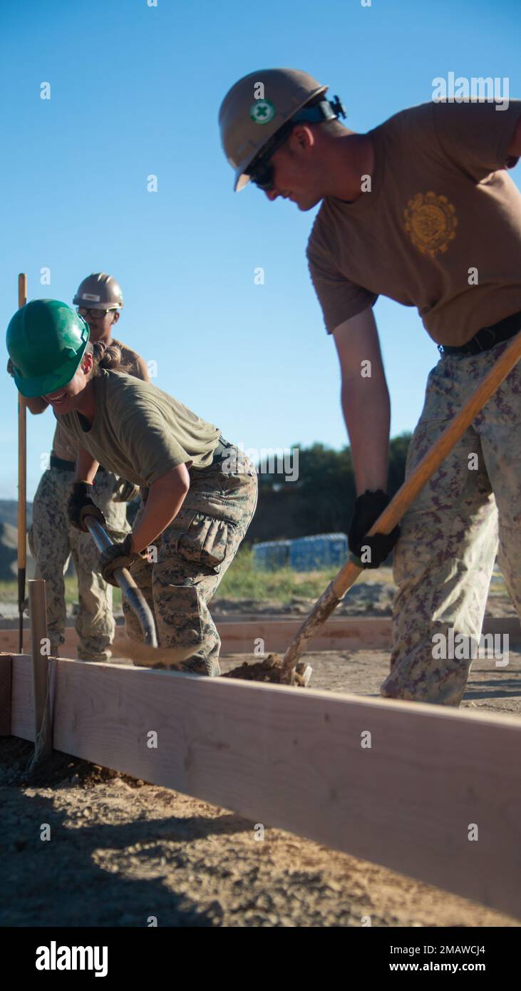 ÉTATS-UNIS Marines avec le Marine Wing support Squadron 372, Marine Air ...