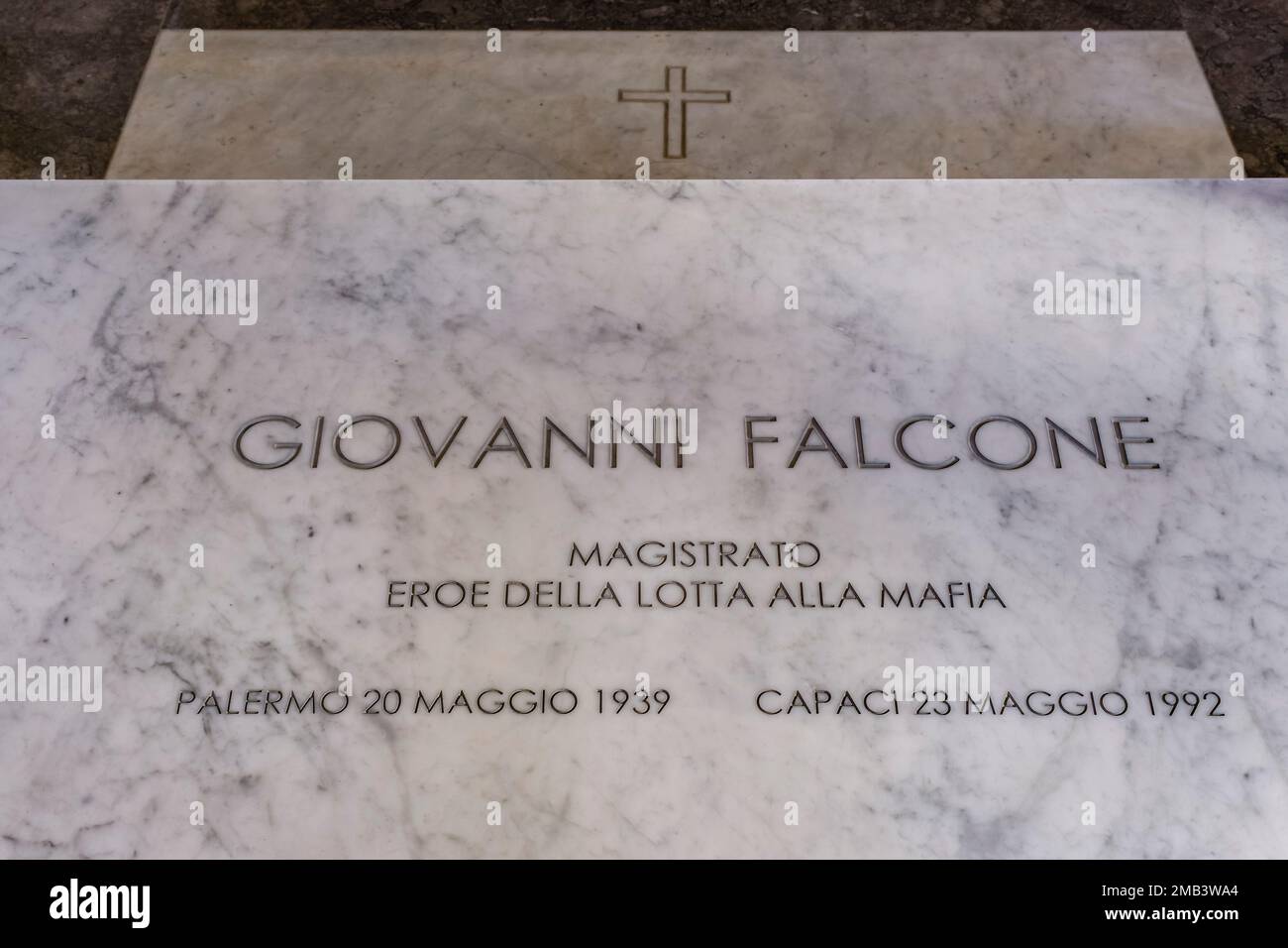Tombeau de Giovanni Falcone, tué le 23 mai 1992 dans un assassinat de Mafia à condensateur, à l'intérieur de l'église Saint-Dominique, Chiesa Basilique Panthéon di San D. Banque D'Images