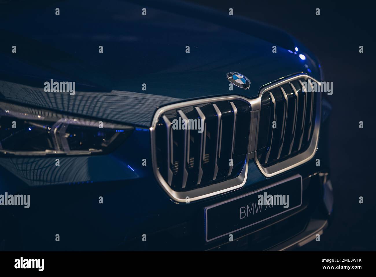 Logo BMW M dans la voiture de dernière génération. Banque D'Images