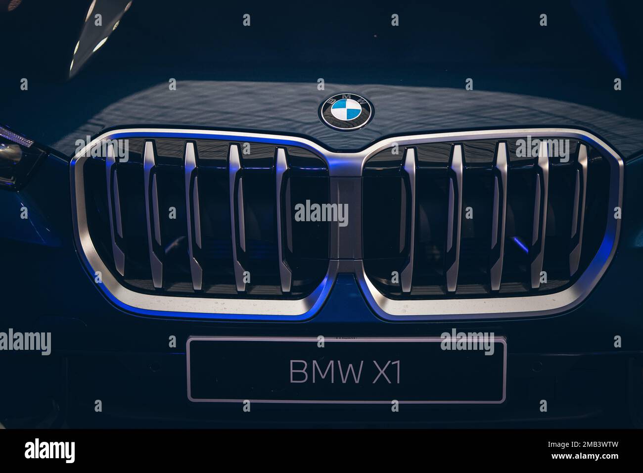 Logo BMW M dans la voiture de dernière génération. Banque D'Images
