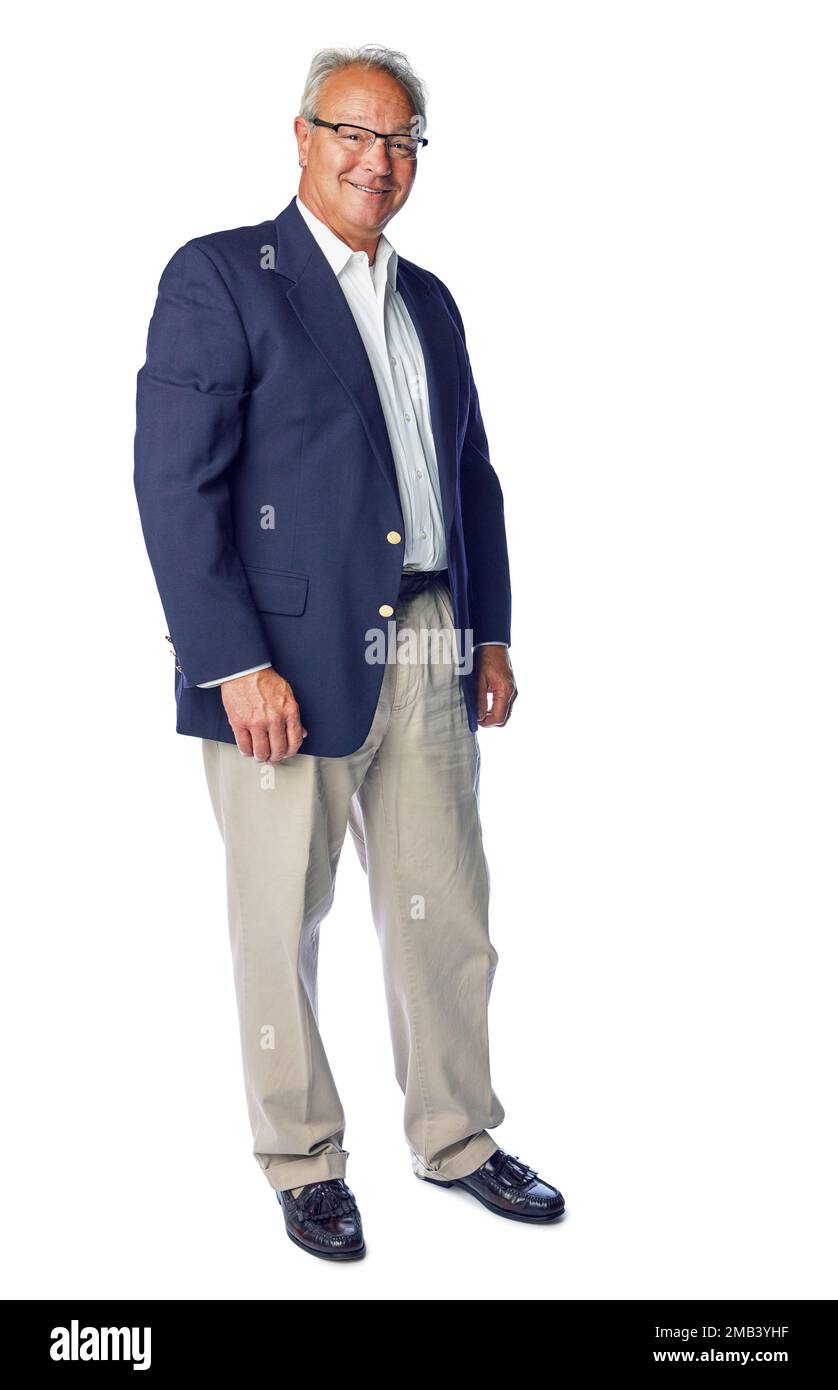 Homme d'affaires, portrait et pdg senior avec vision de mission, d'idée et d'objectif sur fond blanc. Personne âgée, leader et homme debout et regardant fier de Banque D'Images