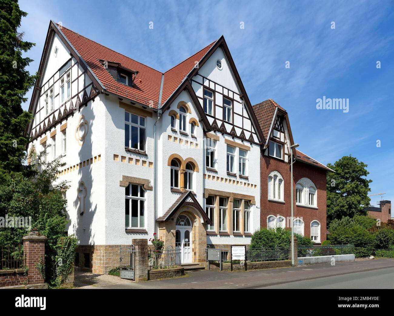 Ancienne salle paroissiale protestante, bâtiment résidentiel, Guetersloh, Westphalie orientale, Rhénanie-du-Nord-Westphalie, Allemagne Banque D'Images