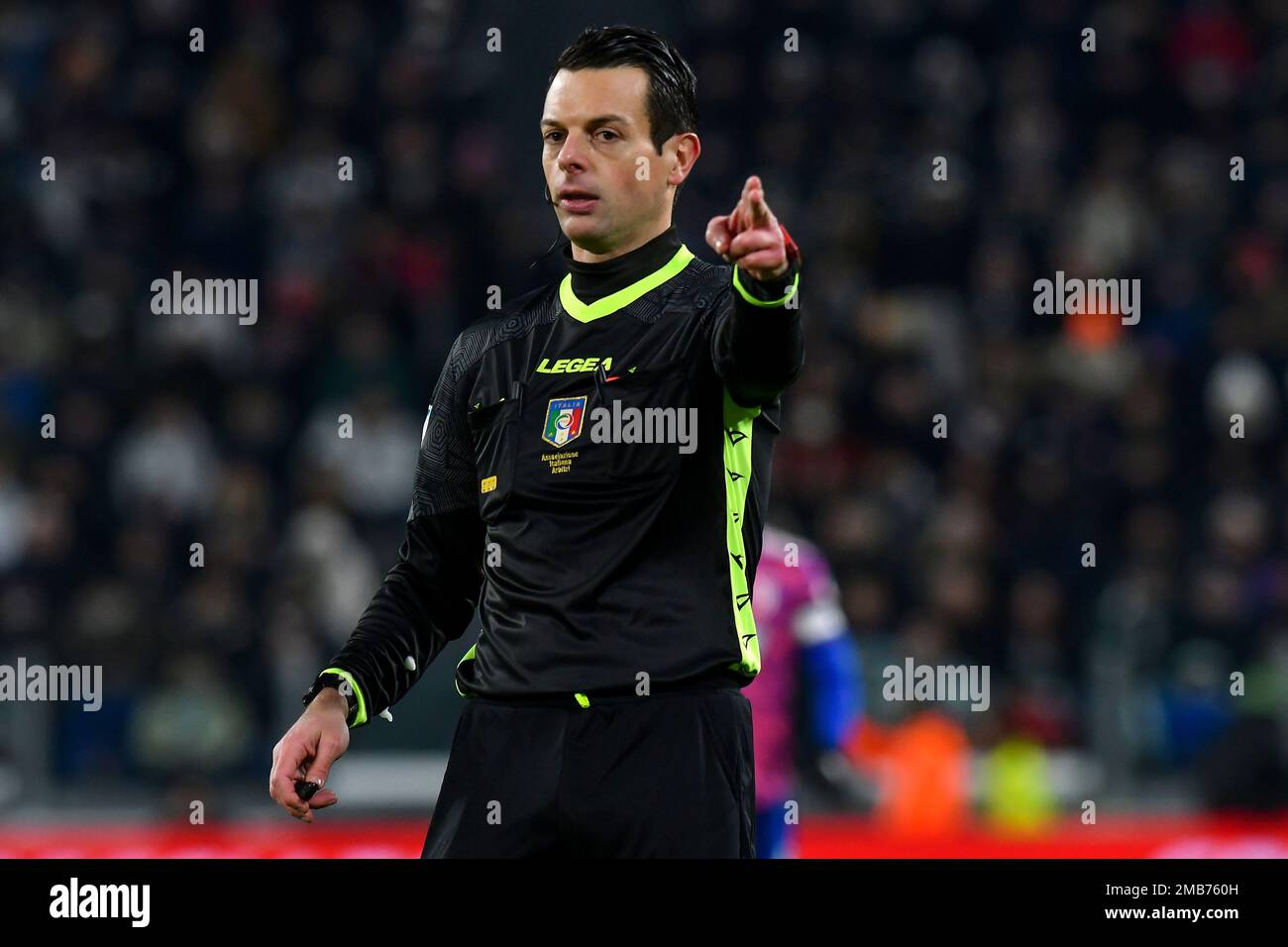 L'arbitre Ivano Pezzuto réagit lors du match de football de la coupe d'Italie entre Juventus FC et AC Monza. Banque D'Images L'arbitre Ivano Pezzuto réagit lors du match de football de la coupe d'Italie entre Juventus FC et AC Monza. Banque D'Images