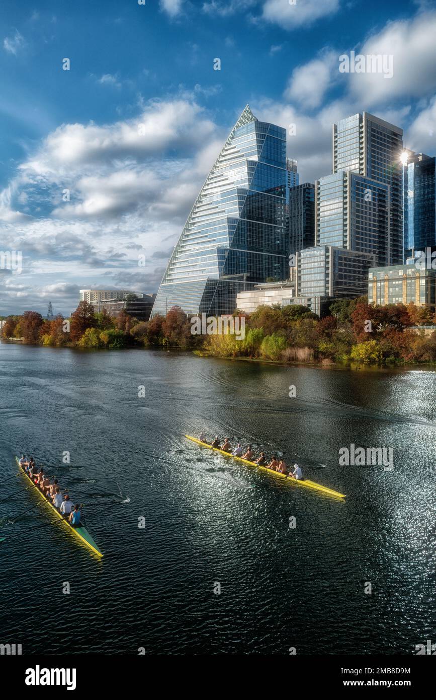Sculpter sur le lac Ladybird à Austin. Nouveau centre de bâtiment Google. Banque D'Images