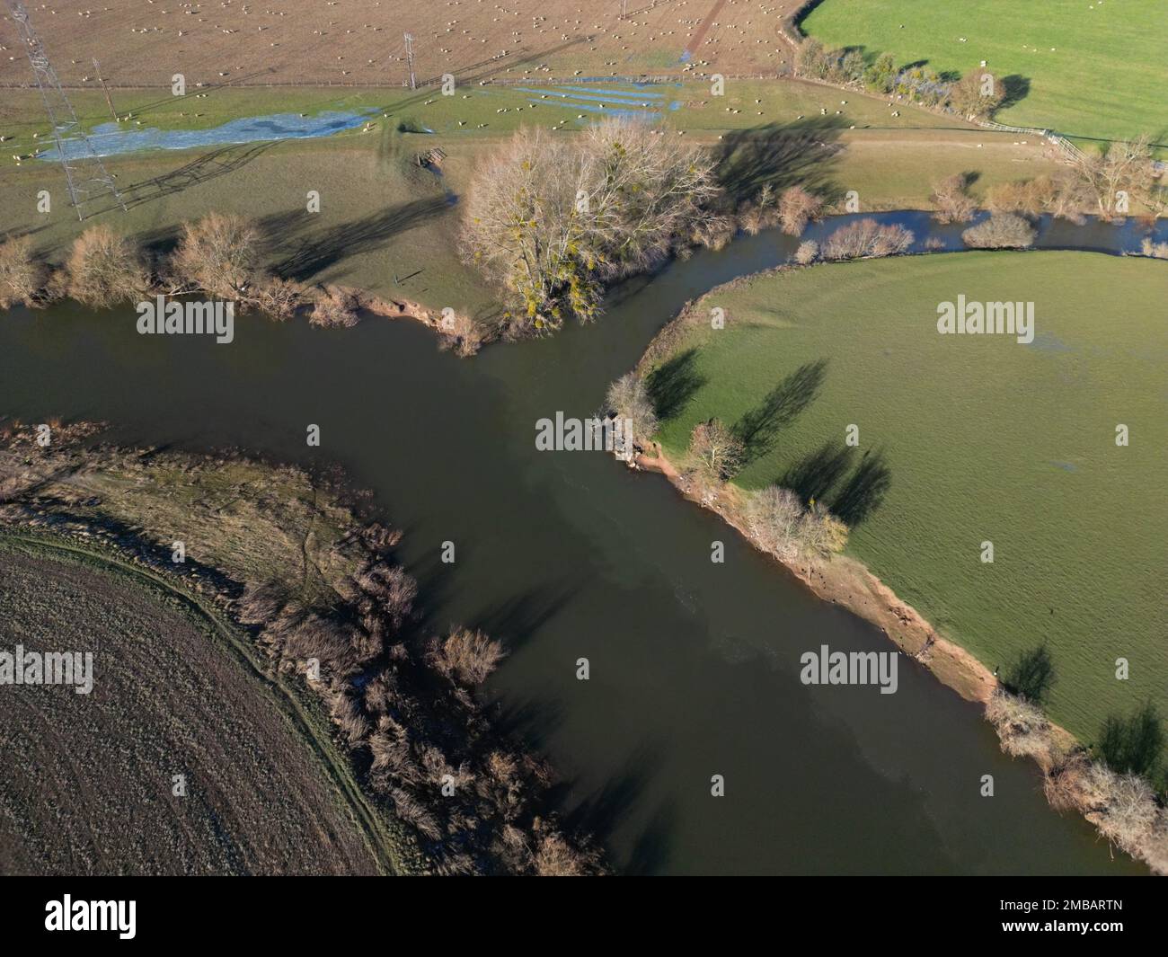 Vue aérienne de la confluence de la rivière Lugg avec la grande rivière