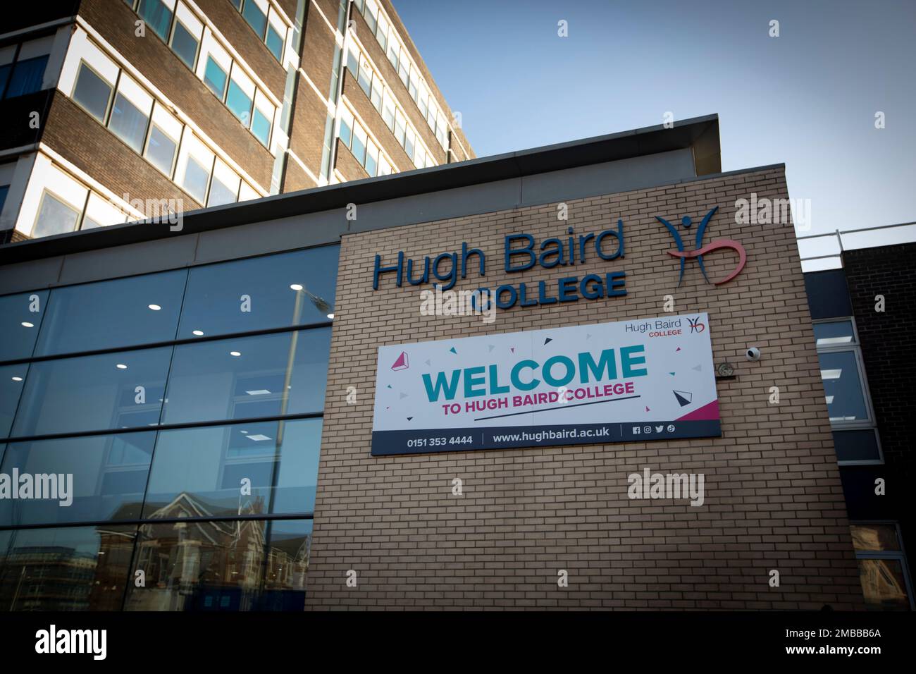 Hugh Baird College, qui est situé dans la ville de Bootle, Sefton, qui est adjacent à la ville de Liverpool. Il a été annoncé en 2015 que le HMRC devait fermer son bureau à Triad House à Bootle, ce qui, selon les craintes, entraînerait des pertes d'emplois dans la ville. L'installation a finalement été liquidée à la fin de 2021. Image illustrant le programme de mise à niveau du gouvernement britannique. Banque D'Images Hugh Baird College, qui est situé dans la ville de Bootle, Sefton, qui est adjacent à la ville de Liverpool. Il a été annoncé en 2015 que le HMRC devait fermer son bureau à Triad House à Bootle, ce qui, selon les craintes, entraînerait des pertes d'emplois dans la ville. L'installation a finalement été liquidée à la fin de 2021. Image illustrant le programme de mise à niveau du gouvernement britannique. Banque D'Images