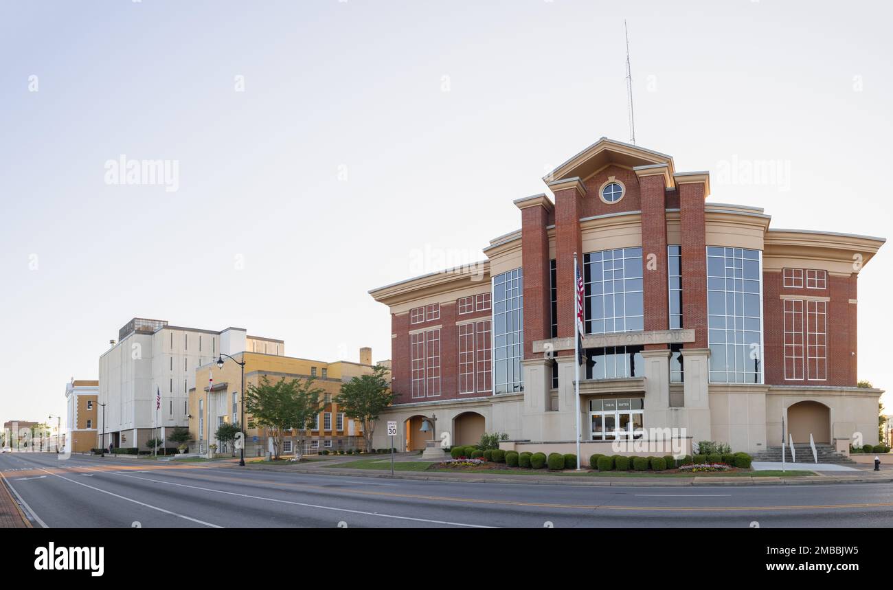 Dothan, Alabama, États-Unis - 19 avril 2022 : le palais de justice du comté de Houston Banque D'Images