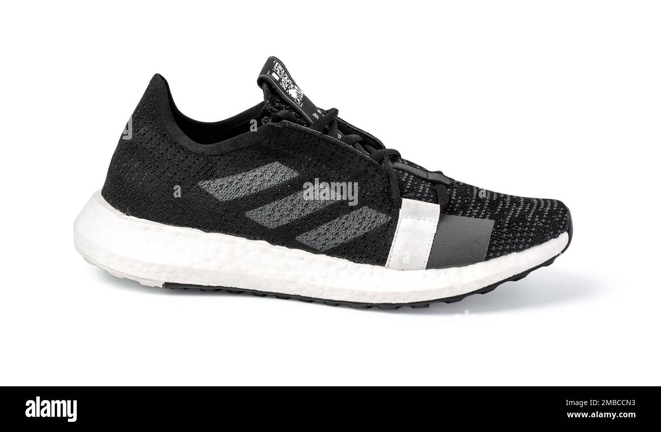 Chisinau, Moldavie< 11 janvier 2020: Chaussures de sport Adidas pour la course à pied pour femme - éditorial Banque D'Images