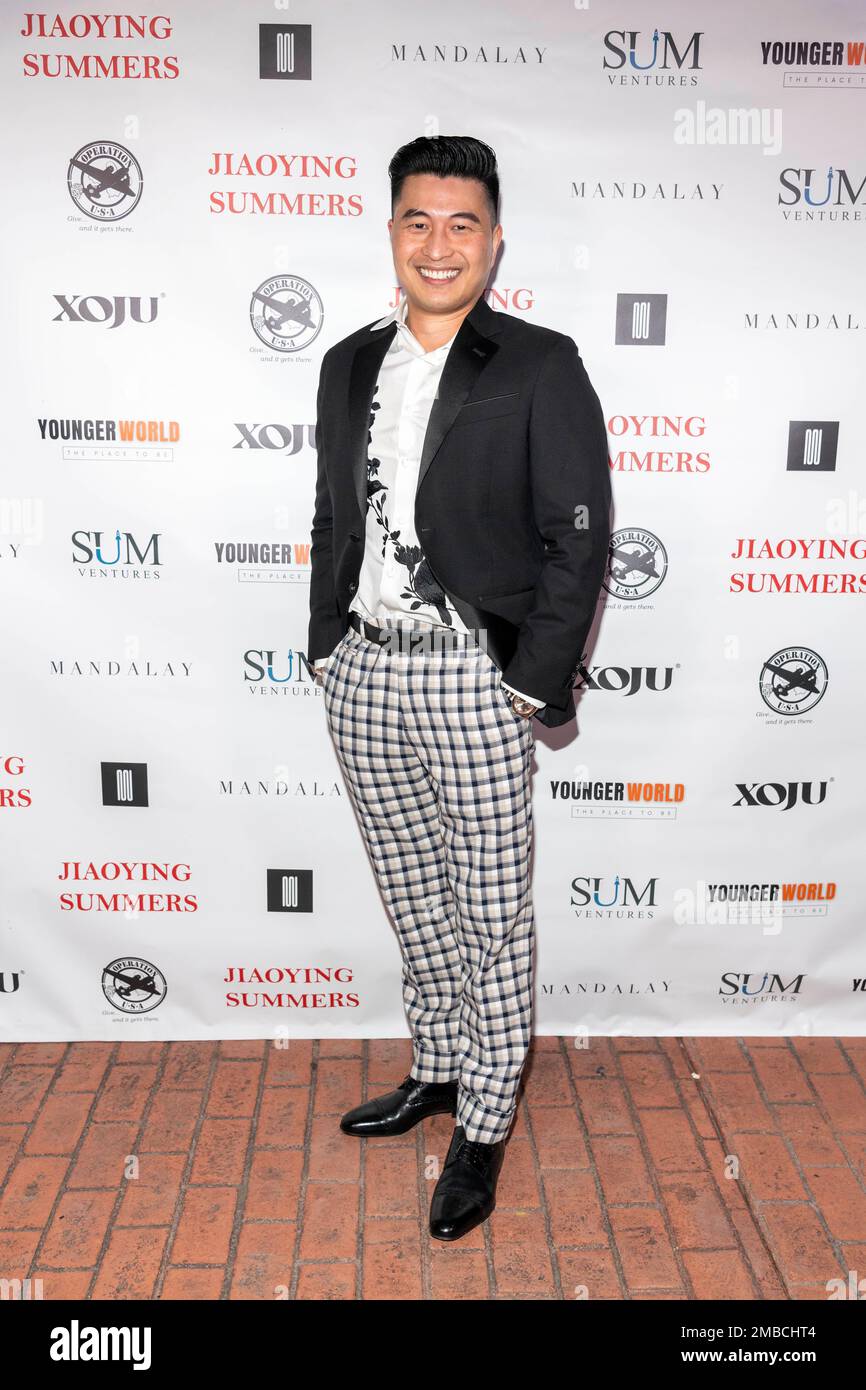 Le comédien Vince Phan assiste à la fête d'anniversaire de Summers de Jiaoying à Hollywood Improv, Los Angeles, CA 19 janvier 2023 Banque D'Images