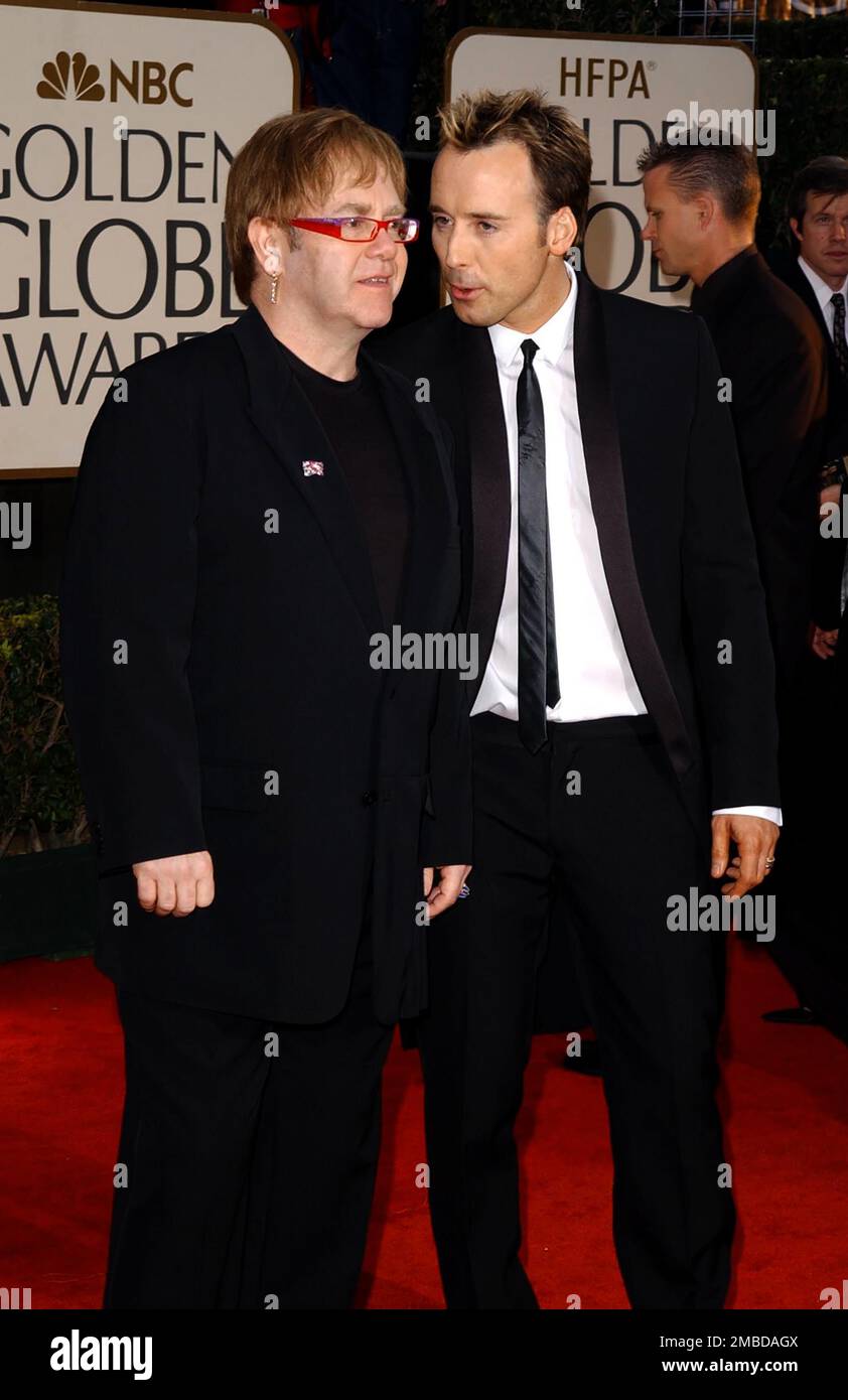 Elton John et Bernie Taupin au Golden Globe Awards en 2002 crédit : Ron Wolfson / MediaPunch Banque D'Images